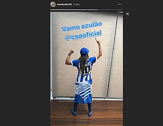 Torcedora declarada do CSA, a Rainha Marta está pronta para a decisão (Foto: Reprodução / Instagram)