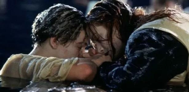 &quot;Titanic 3D&quot; - O casal Rose e Jack, interpretados por Kate Winslet e Leonardo DiCaprio, em uma das cenas finais do filme de 1997. - Divulga&amp;ccedil;&amp;atilde;o - Divulga&amp;ccedil;&amp;atilde;o