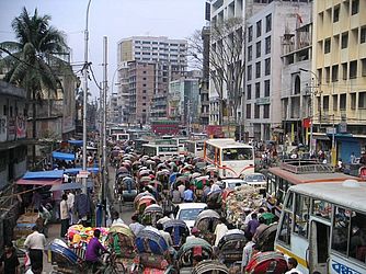 Daca, Bangladesh- Cidade muito populosa, com cerca de 700 mil habitantes, mas nada convidativa devido à guerra civil e campos de refugiados que acolhem atualmente mais de 50 mil pessoas